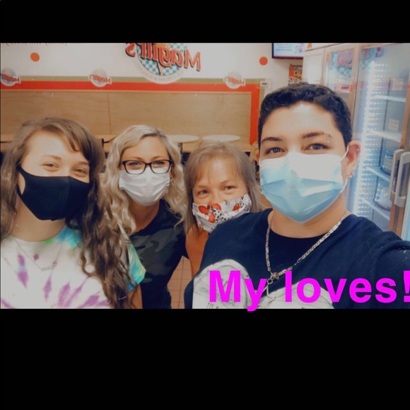 Meet your Posher, Christina - Picture 10 of 12